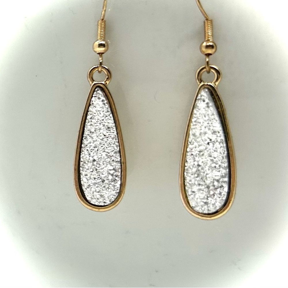 Teardrop Dangle earrings .925